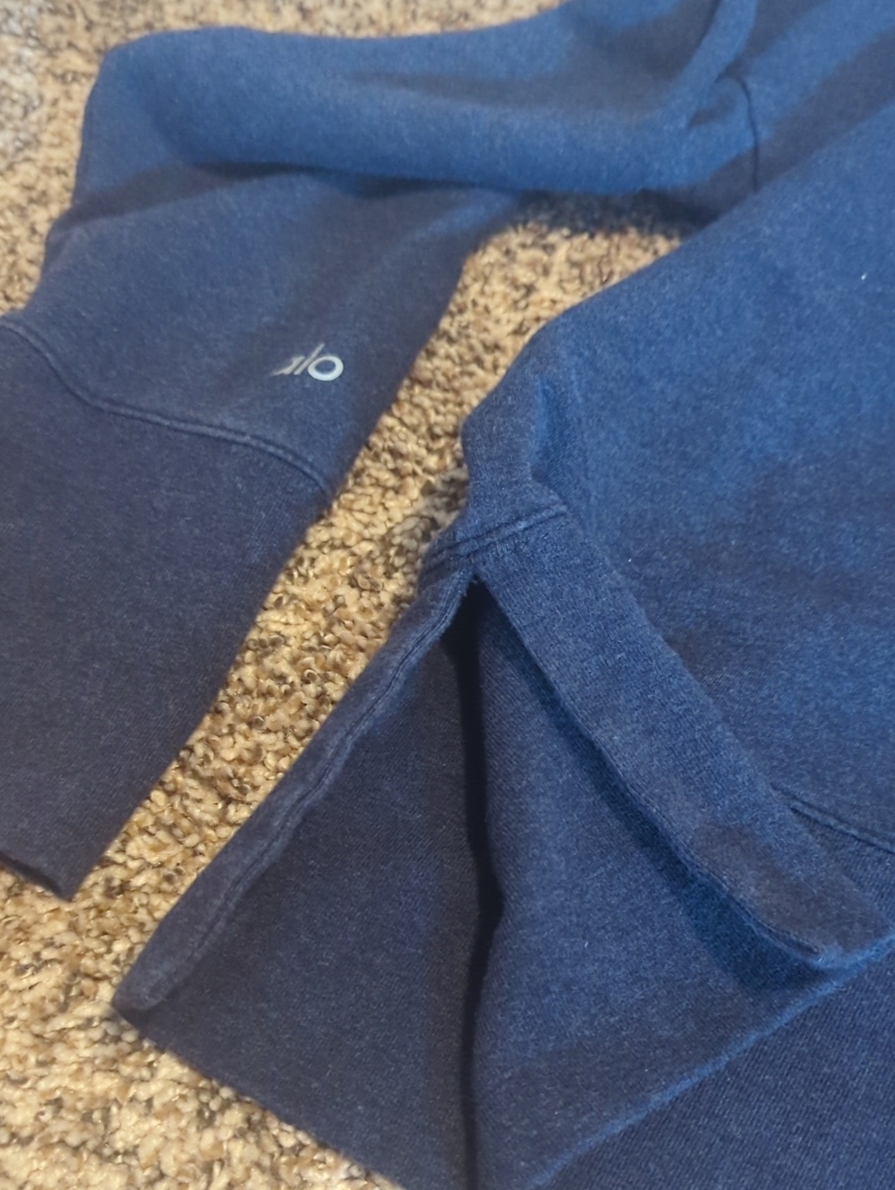 Alo Yoga Hoodie - Picture 5 of 5